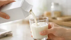 牛乳パックが垂れるのを止める注ぎ方はこの2つだけ